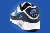 Take a closer look at the heel counter and branding accents of the arriving sneakers (Image via House of Heat)